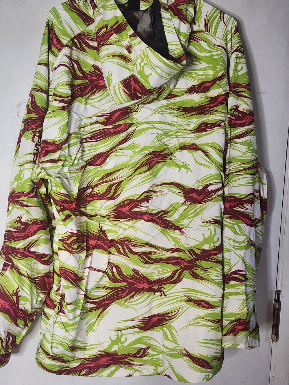 Rossignol White Performance Jacket with Lime Green and Burgundy Print - Picture 2 of 12